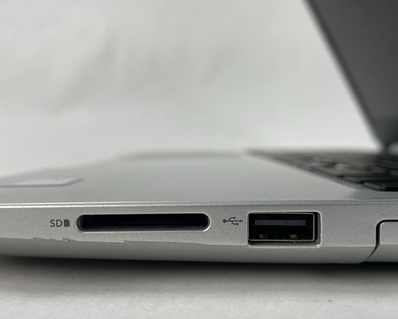 Dell Inspiron 5570 15.6" i7-8550U 1.80 GHz 12 GB RAM No SSD/OS/AC