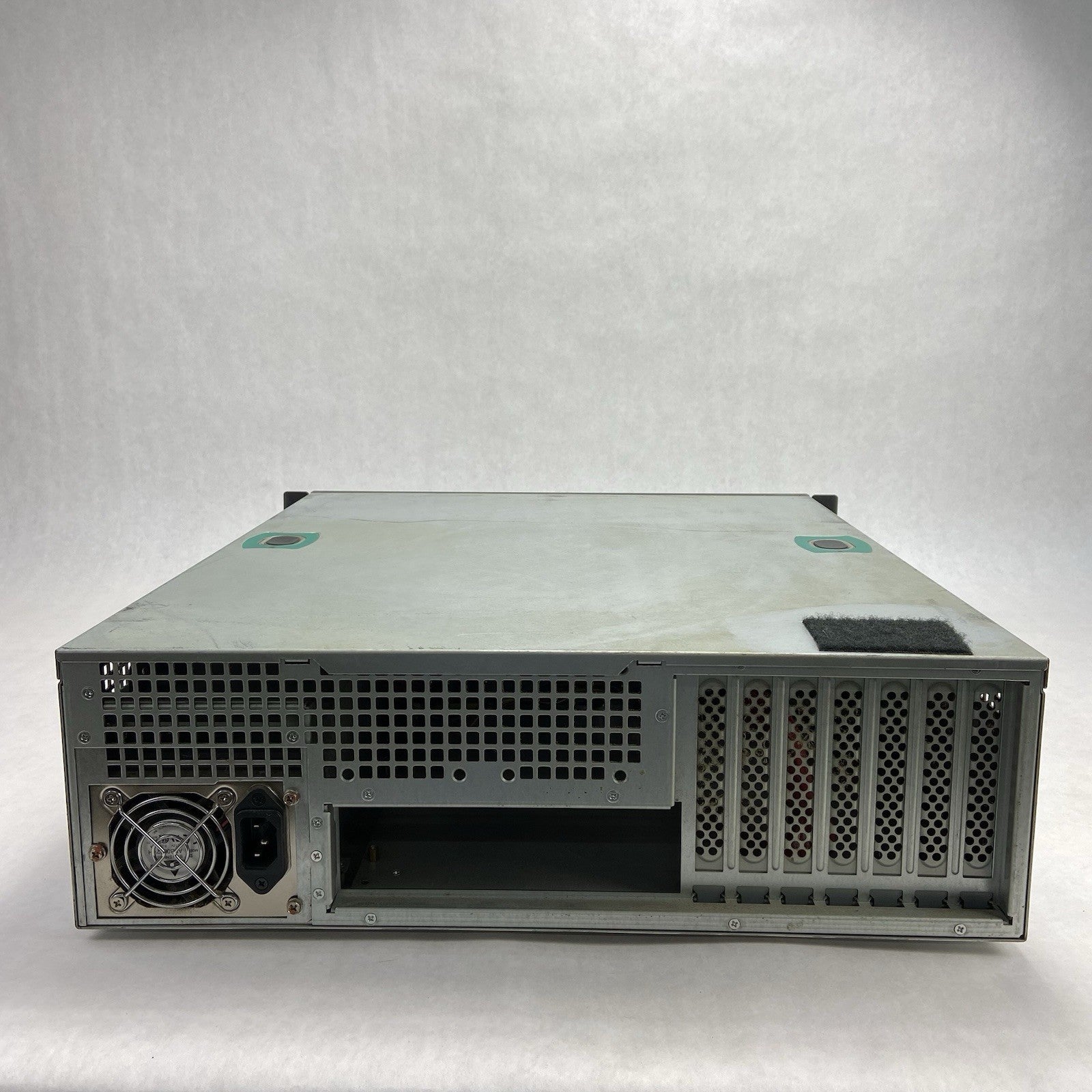 InWin R-Series IW R-300 3U RackMount Server Chassis EMACS P2H-5500V 500W PSU5