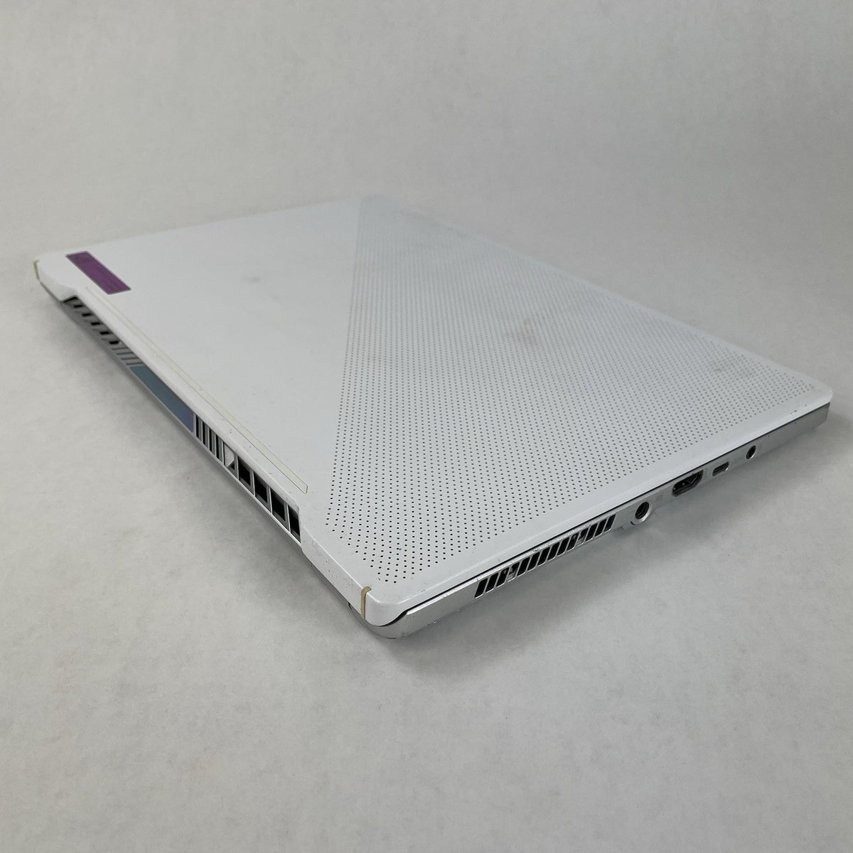 ASUS ROG GA401Q 14" Ryzen 9 5900HS 3.30GHz 16GB RAM RTX 3060 No SSD/OS/AC - CMOS11