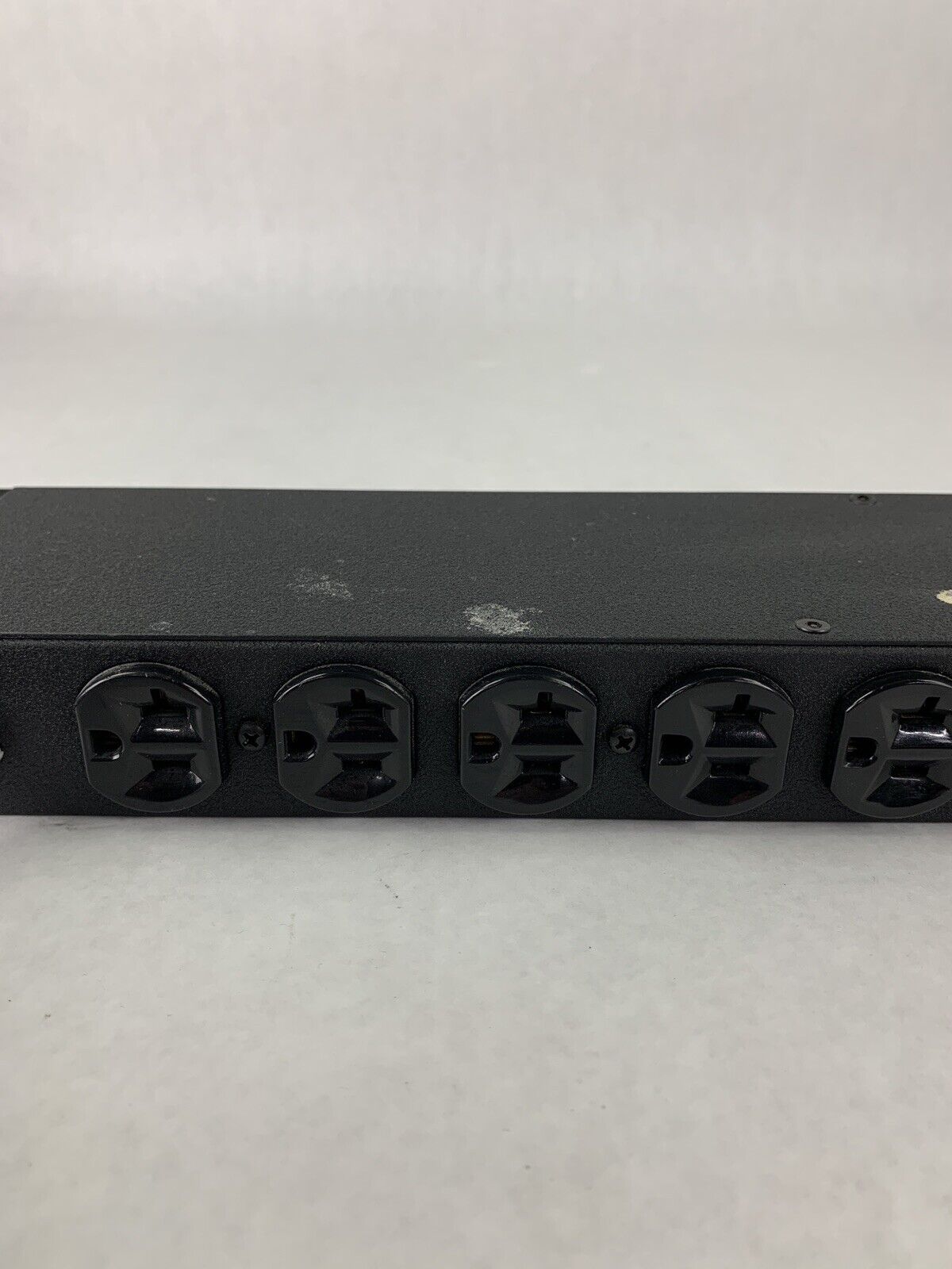 PANDUIT CMRPSH20 Rack Mount PDU 10 Plug Power Strip