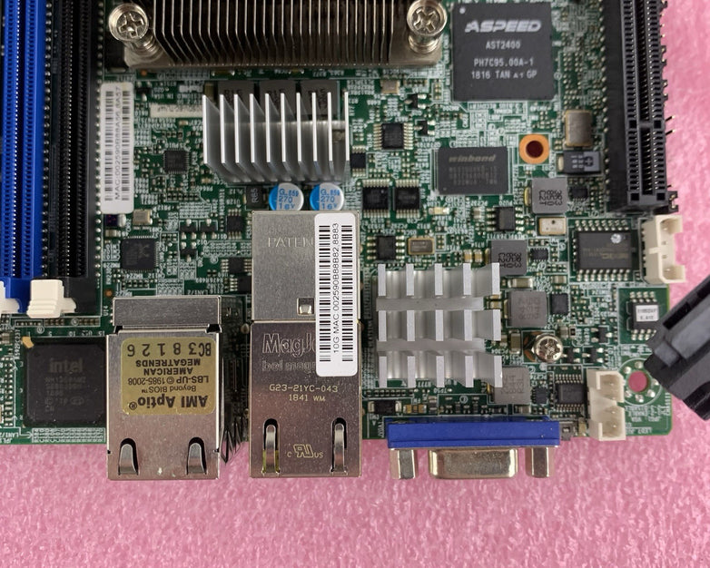 Supermicro X10SDV-6C-TLN4F Mini-ITX Xeon D-1528 1.9 GHz 32 GB Ram
