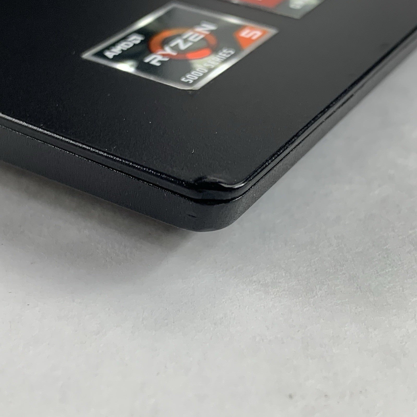 Lenovo ThinkPad E14 Gen 3 14" Ryzen 5 5500U 2.1 Ghz 8 GB Ram No OS/HDD/AC Dinged16