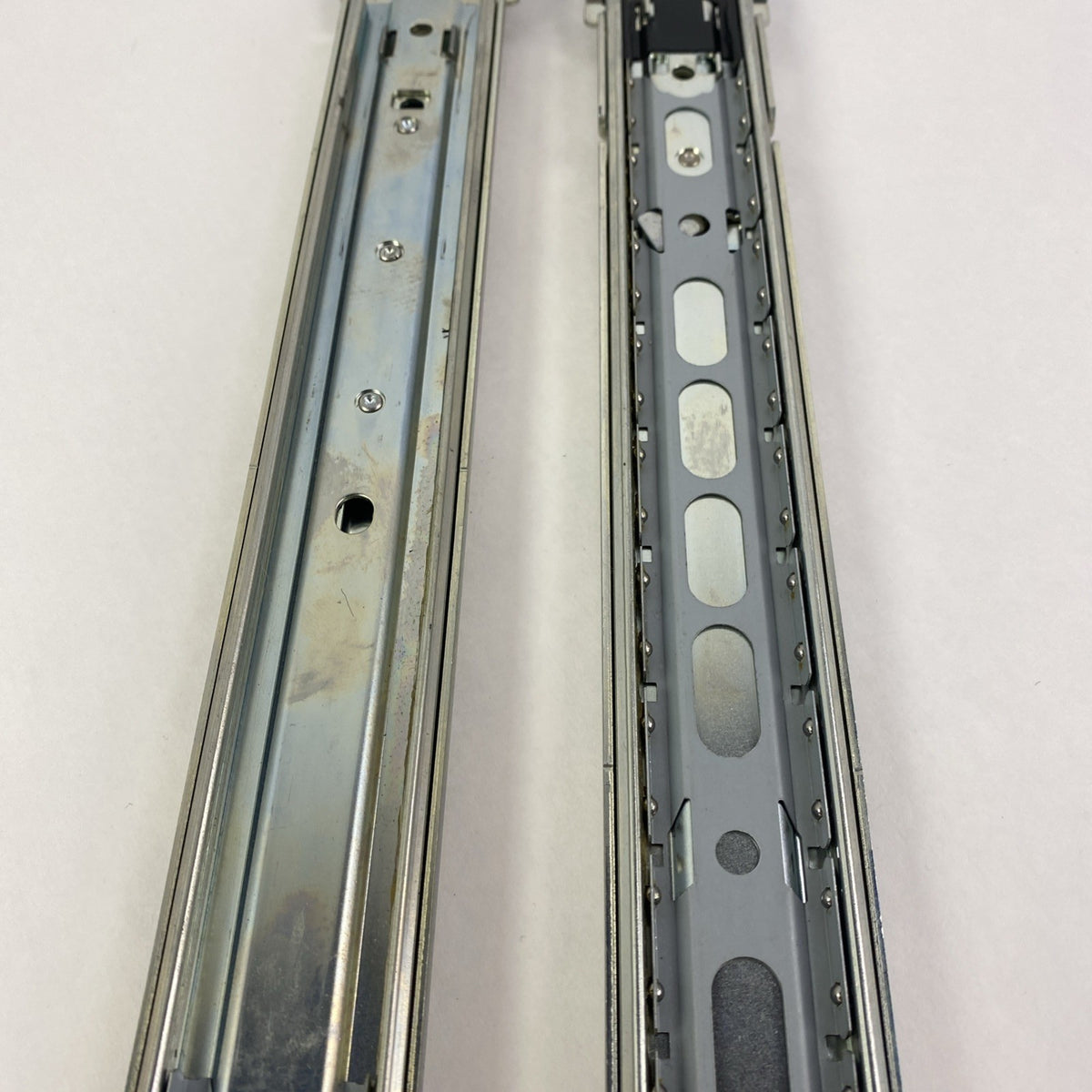 Accuride 042 009-400 03 1U/2U Server Workstation Rail Kit10