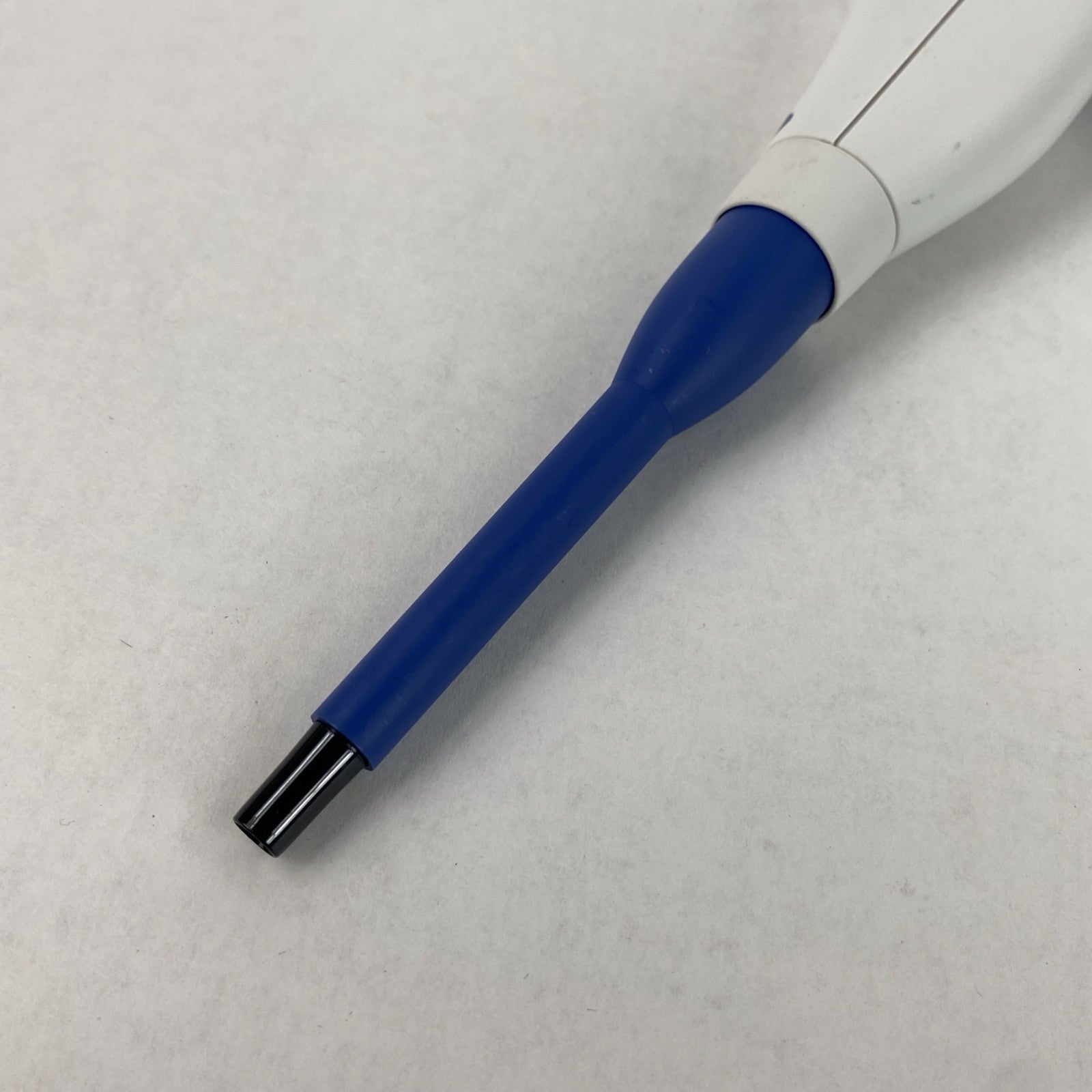 Biohit eLine e1000 50-1000 µL Single Channel Electronic Pipette - READ6