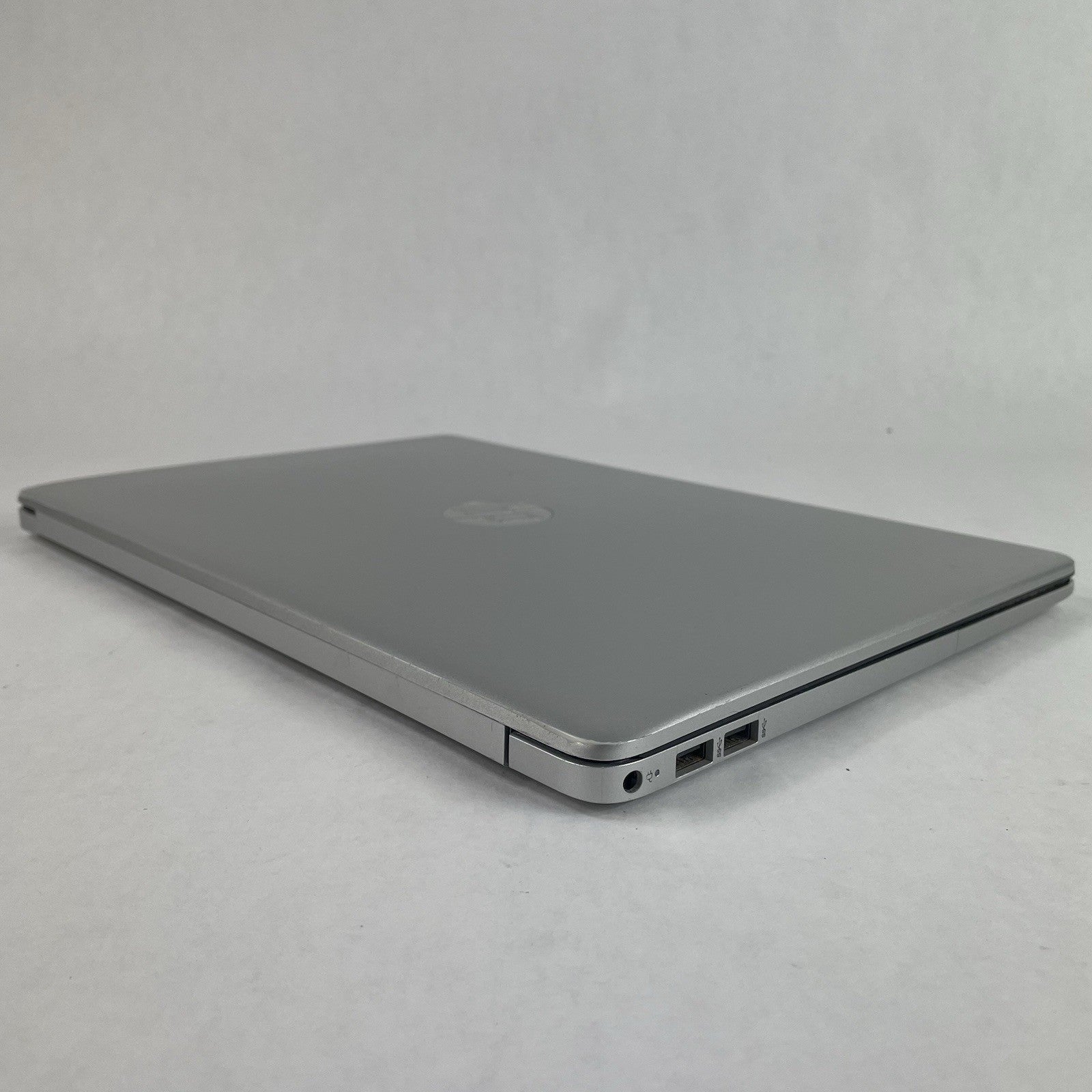 HP 15-dy1051WM 15.6" i5-1035G1 1.00 GHz 8 GB RAM No SSD/OS/AC - Bad Bottom13