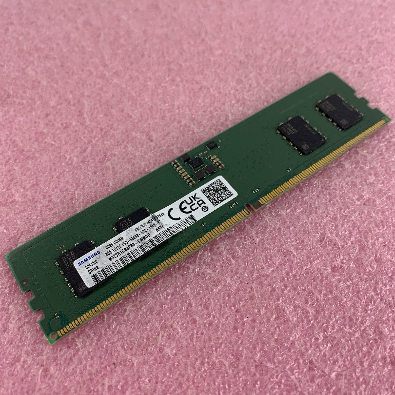 Samsung  M323R1GB4PB0-CWM0D 8 GB DDR5-5600B DIMM Desktop Memory Ram0