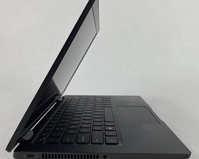 Dell Latitude 7330 13.3" i7-1265U 4.15 GHz 32 GB RAM No SSD/OS/AC - Bad Bottom