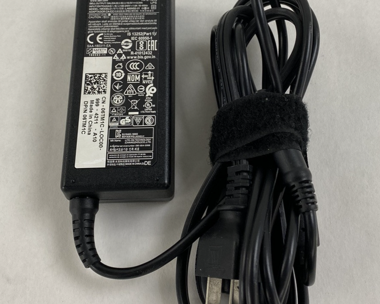 Lot of 6 Dell LA65NS2-01 DP/N: 06TM1C 65W 195V 3.34A 7.4mm Tip AC Adapter