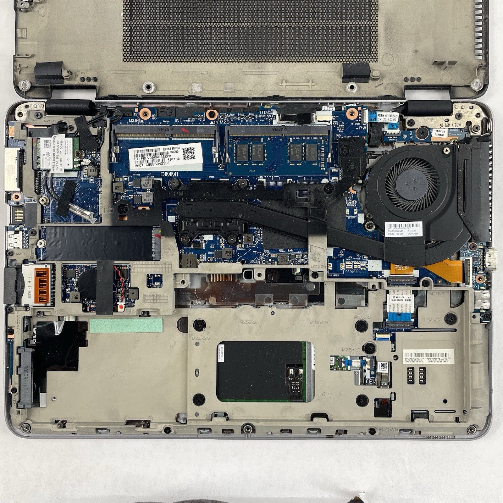 HP EliteBook 840 G3 14" i5-6200U 2.30 GHz 8 GB RAM No SSD/OS/AC/Batt16