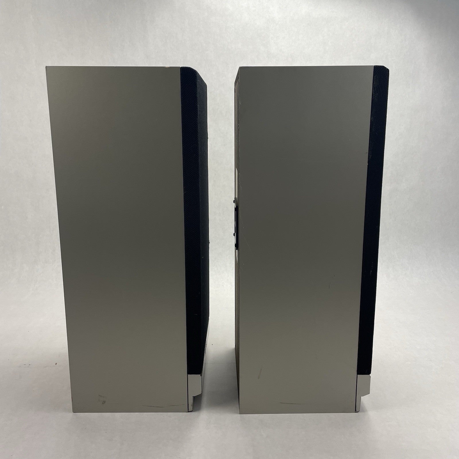 Sanyo AVS97 Bookshelf Speakers Tested