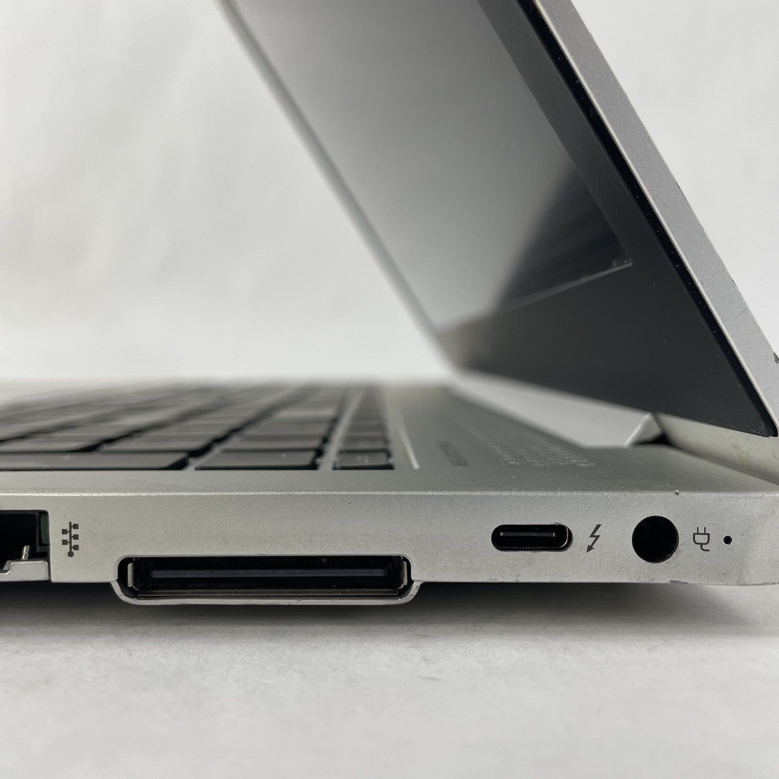 HP EliteBook 850 G6 15.6" i5-8365U 1.60 GHz 8 GB RAM No SSD/OS/AC - Dent6