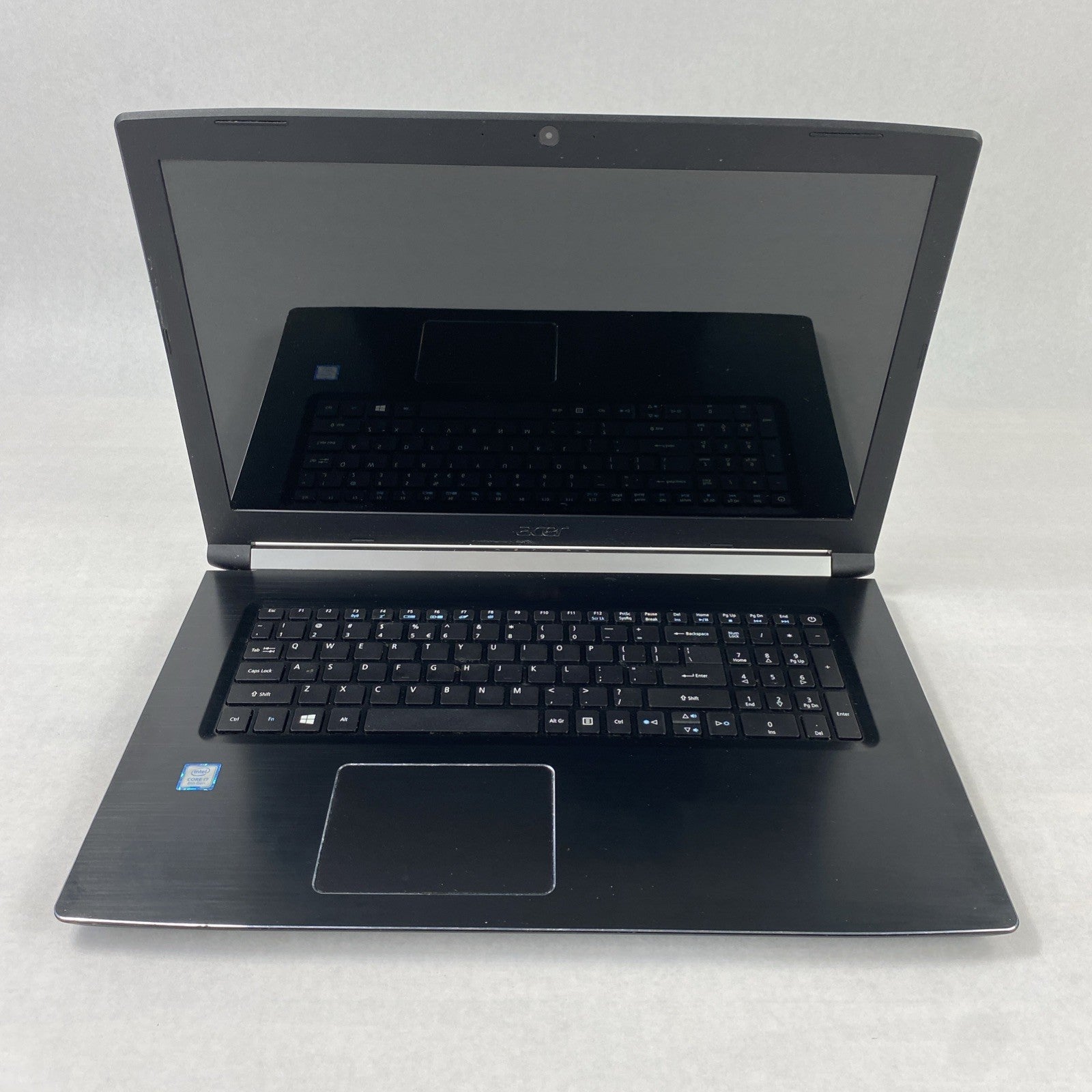 Acer Aspire A517-51 Core i7-8550U 1.8 GHz 8 GB RAM 17.3" No Battery No HDD No OS