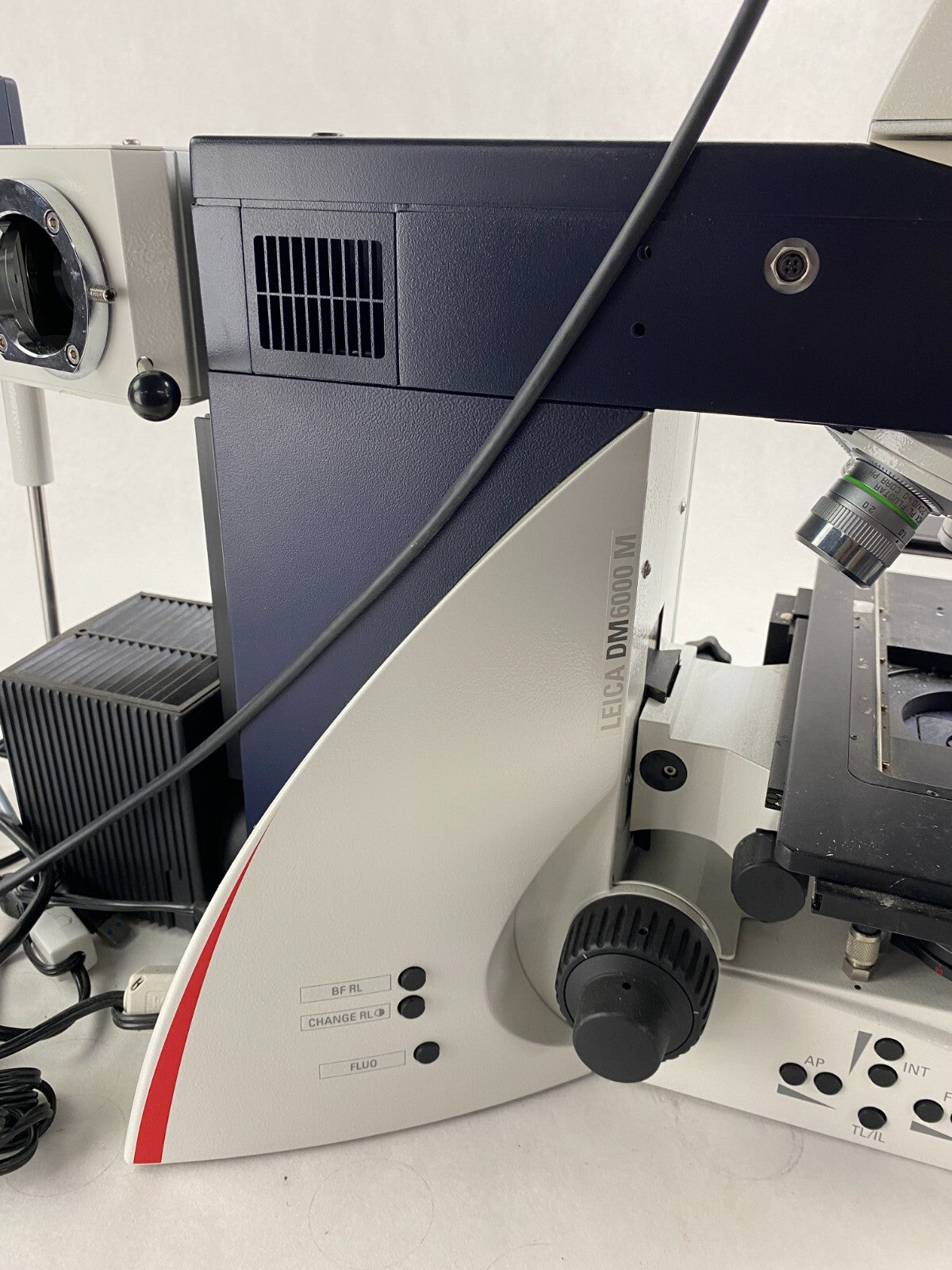 Leica DM6000M Microscope w/ Objectives Power Supplies Clemex Camera