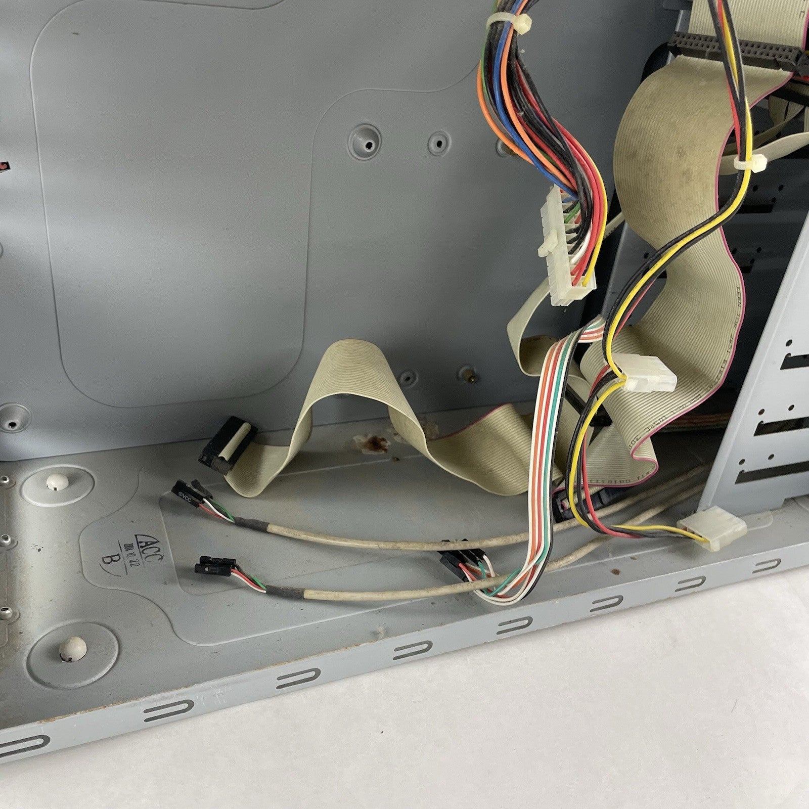 Vintage Hypermedia Mid-ATX Case with 400W Power Supply