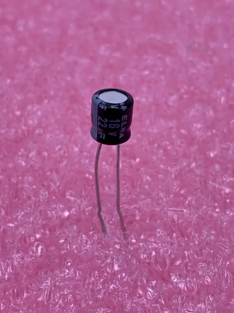 ELNA 16V 22µF Electrolytic Capacitor (Lot of 24)