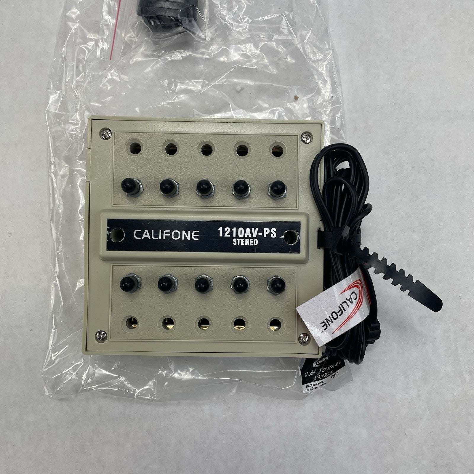 Califone Model 1886 CD Player/Recorder with  Headphones & 10-Port Stereo Jackbox