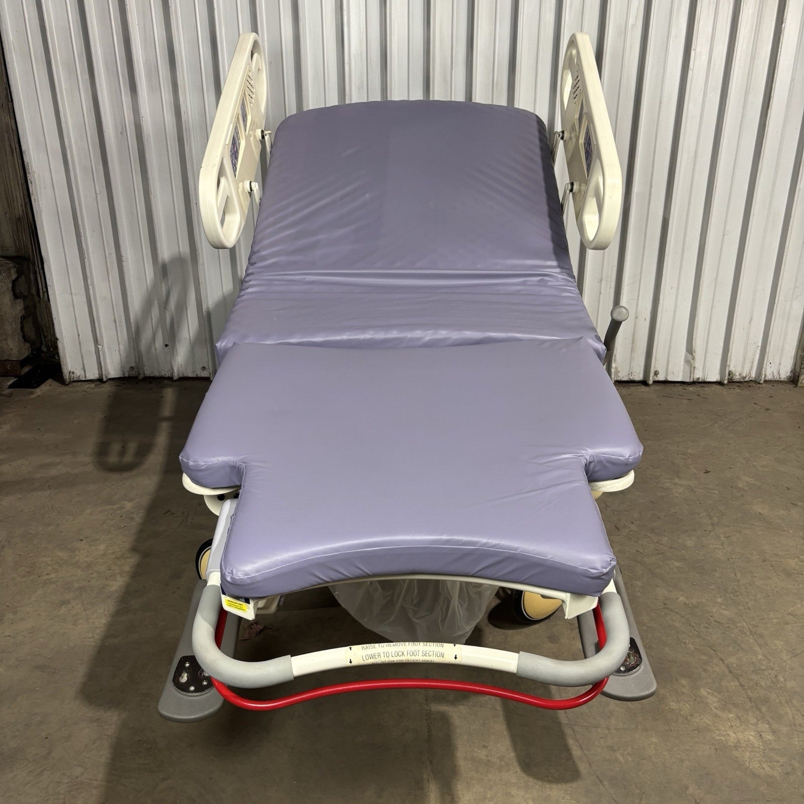 Stryker LD304 Birthing Bed Powers and Lifts Torso Hydraulic Stuck