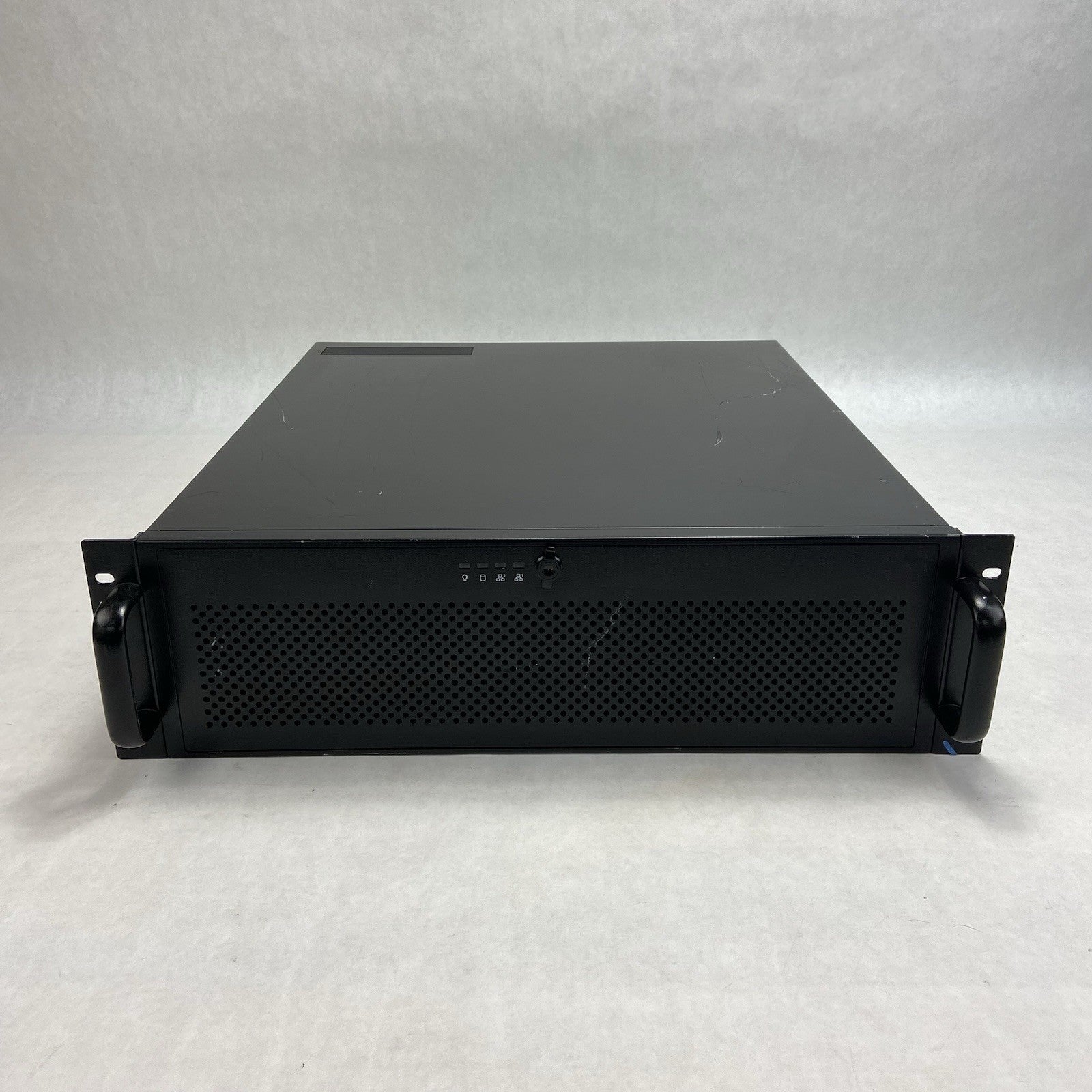 Advantech HPC-7320MB-00XE 3U Rackmount Server Chassis Barebones Missing Caddies1
