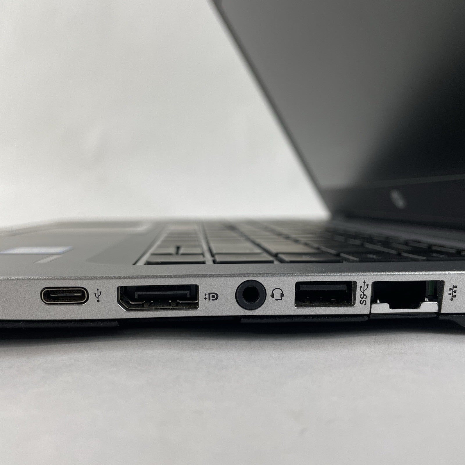 HP EliteBook 840 G4 14" i5-7200U 2.50 GHz 8 GB RAM No SSD/OS/AC/Battery6