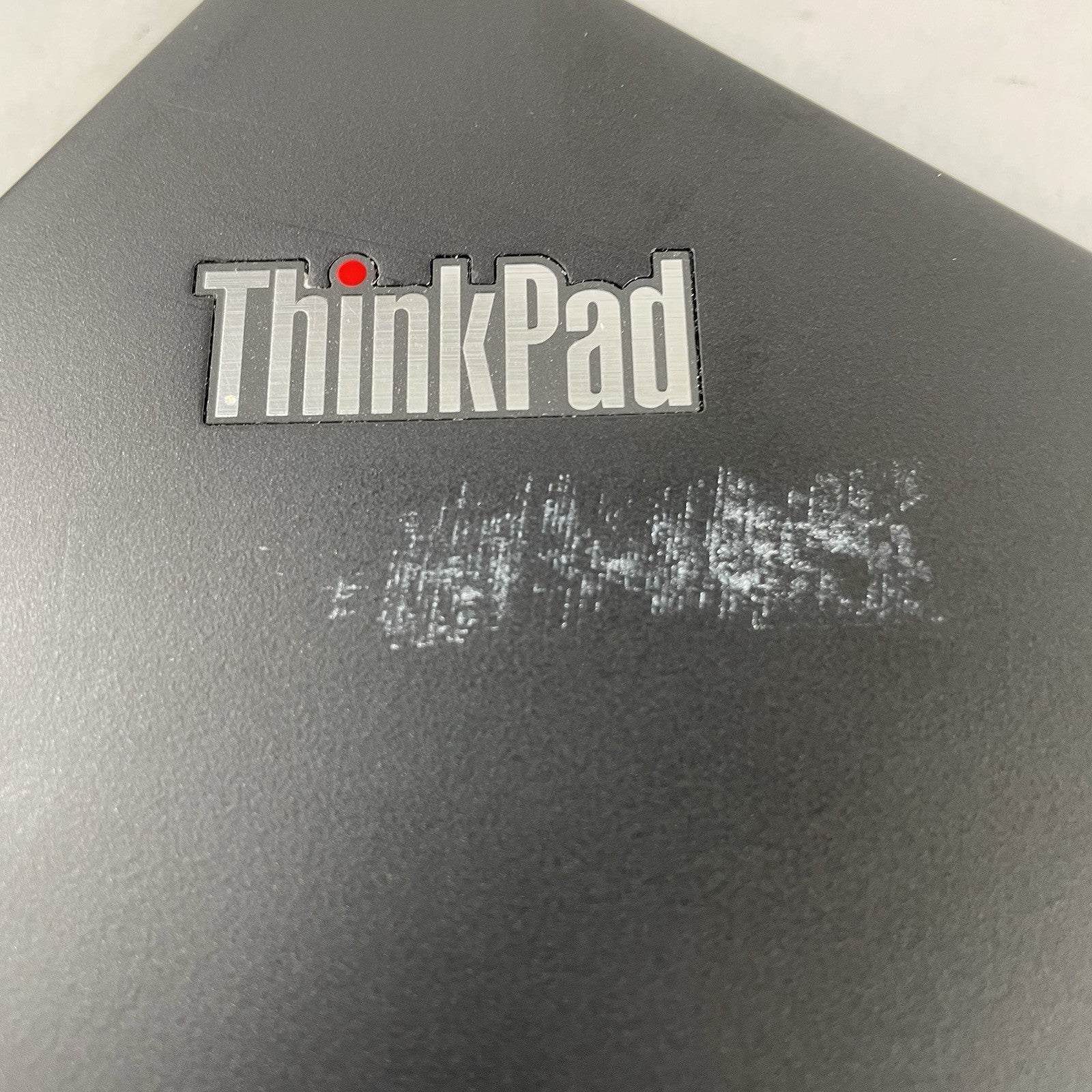 Lenovo ThinkPad T490s 14" i5-8365U 1.60 GHz 8 GB RAM No SSD/OS/AC - Bad Corner14