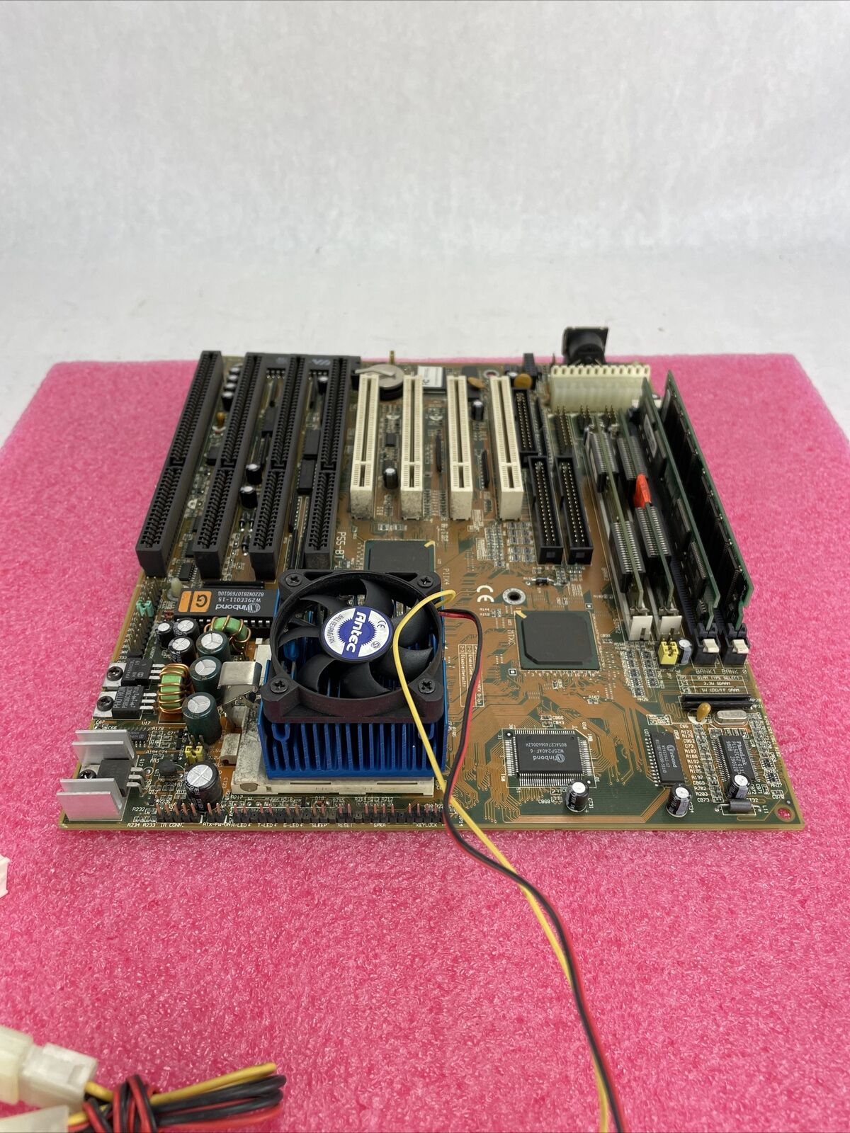 ASUS P55-BT AT Motherboard Cyrix 6x86 MX 166MHz 48MB RAM