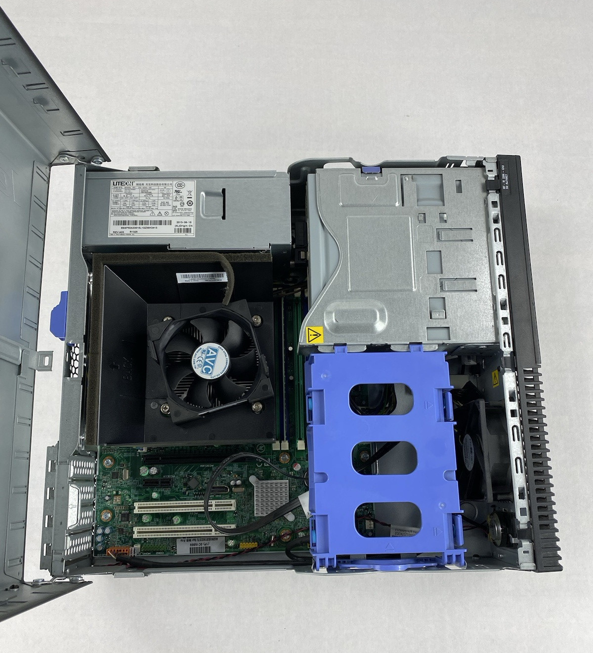 Lenovo ThinkCentre M82 SFF Intel Core i3-3220 3.30GHz 8GB RAM No HDD No OS