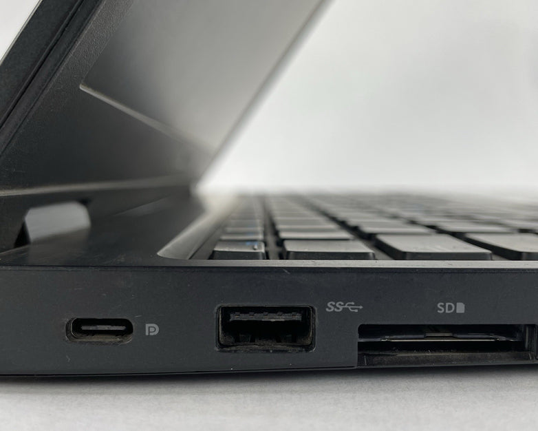 Dell Latitude 5580 15.6" i5-7300U 2.6 GHz 8 GB RAM No SSD/OS/AC - Bad Back Edge