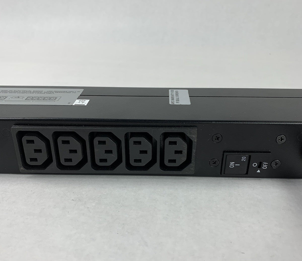 APC AP9571A Basic 1U Rack PDU Power Strip