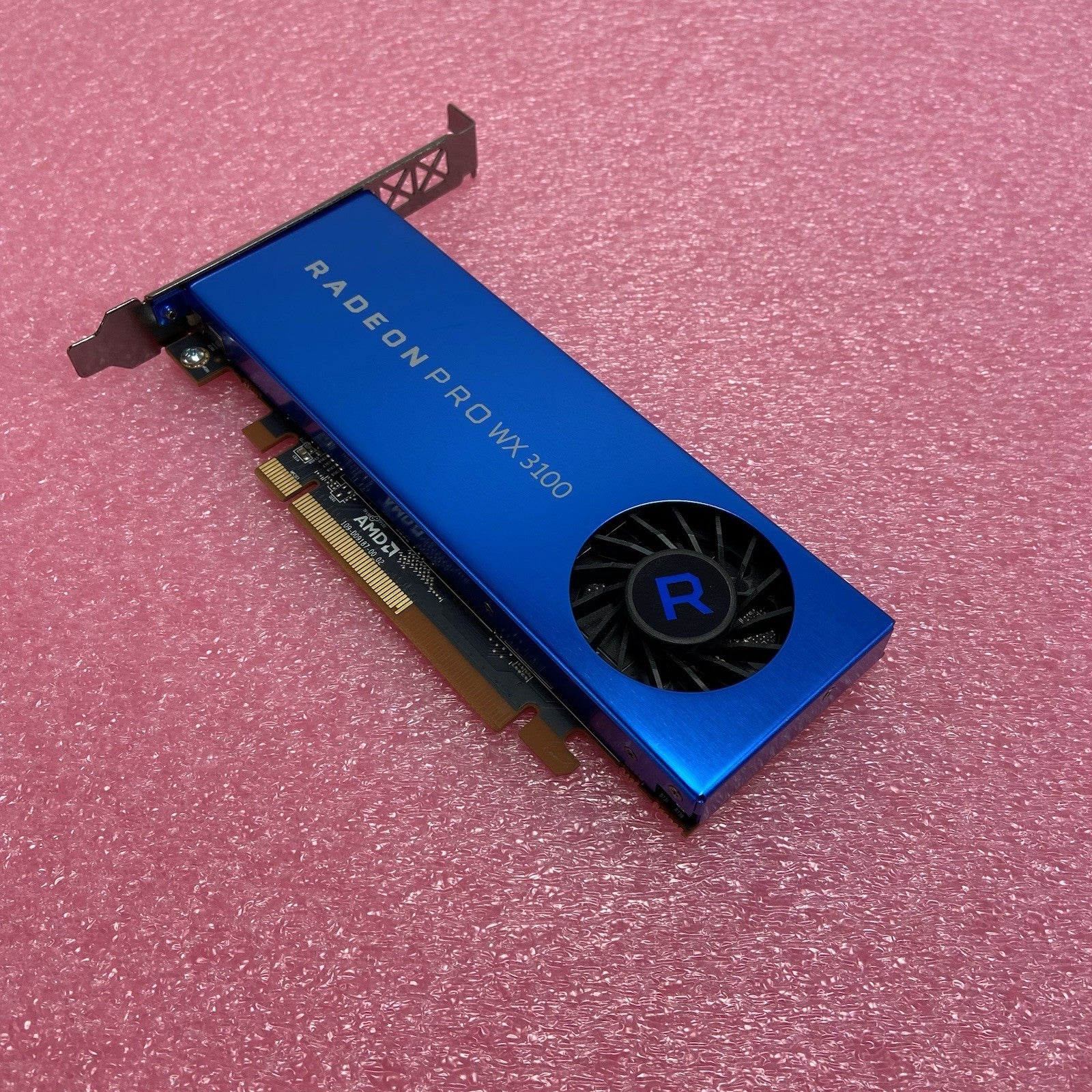 Radeon Pro WX 3100 PCIe x16 4GB GDDR5 Full Height Graphics Card 190-D09187-00_020