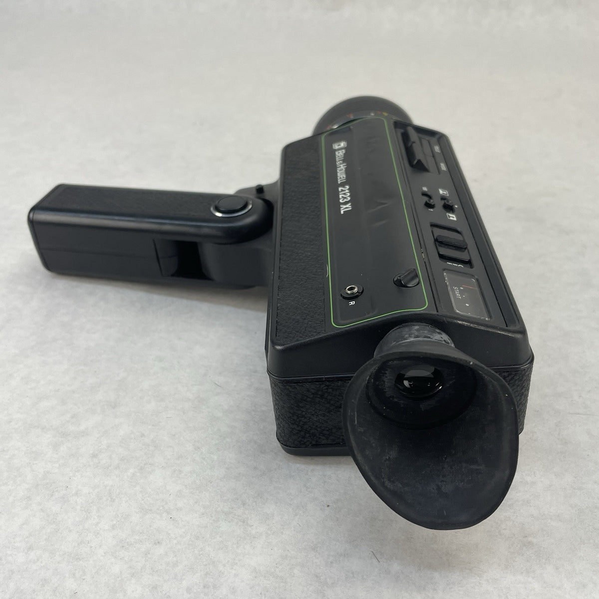 Bell & Howell  2123F Super 8 Hand Cam No Film - For Parts or Repair7