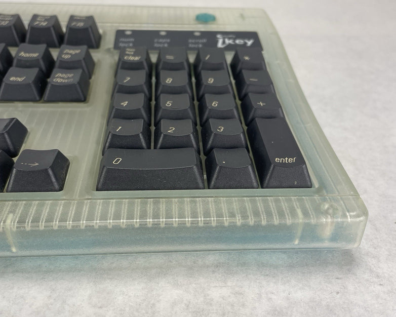 Macally iKey Wired USB Keyboard