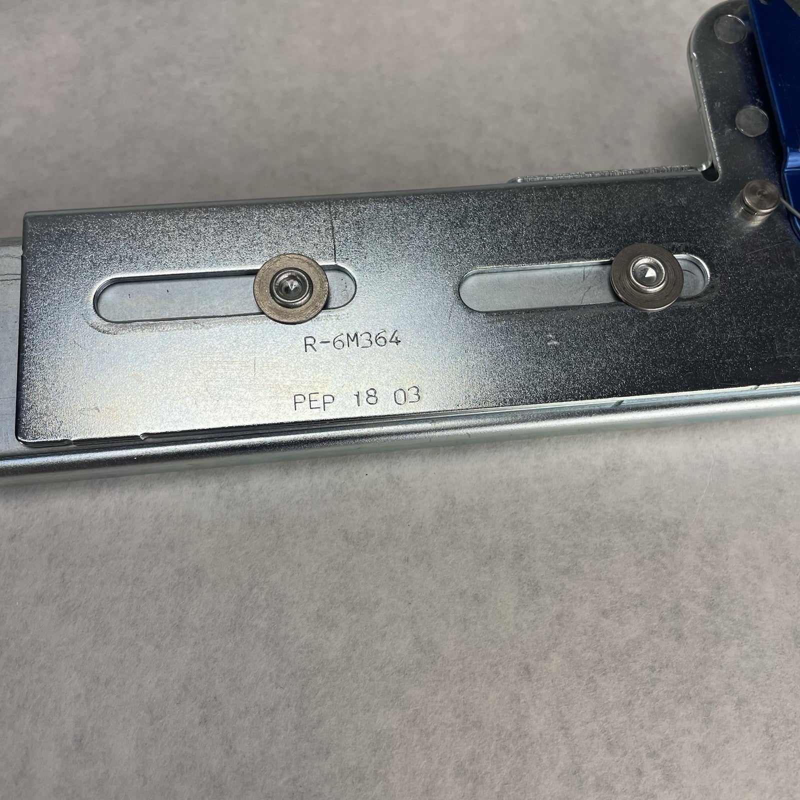 Dell R-6M364 L-4M360 Rack Slides For PowerEdge Servers