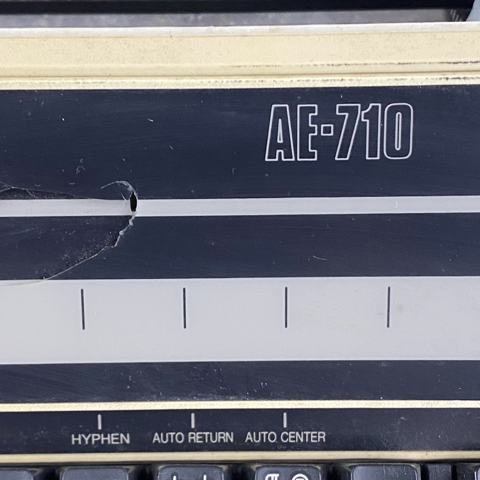 Nakajima AE-710 Electronic Typewriter Power Tested No AC Adapter Missing Lid7