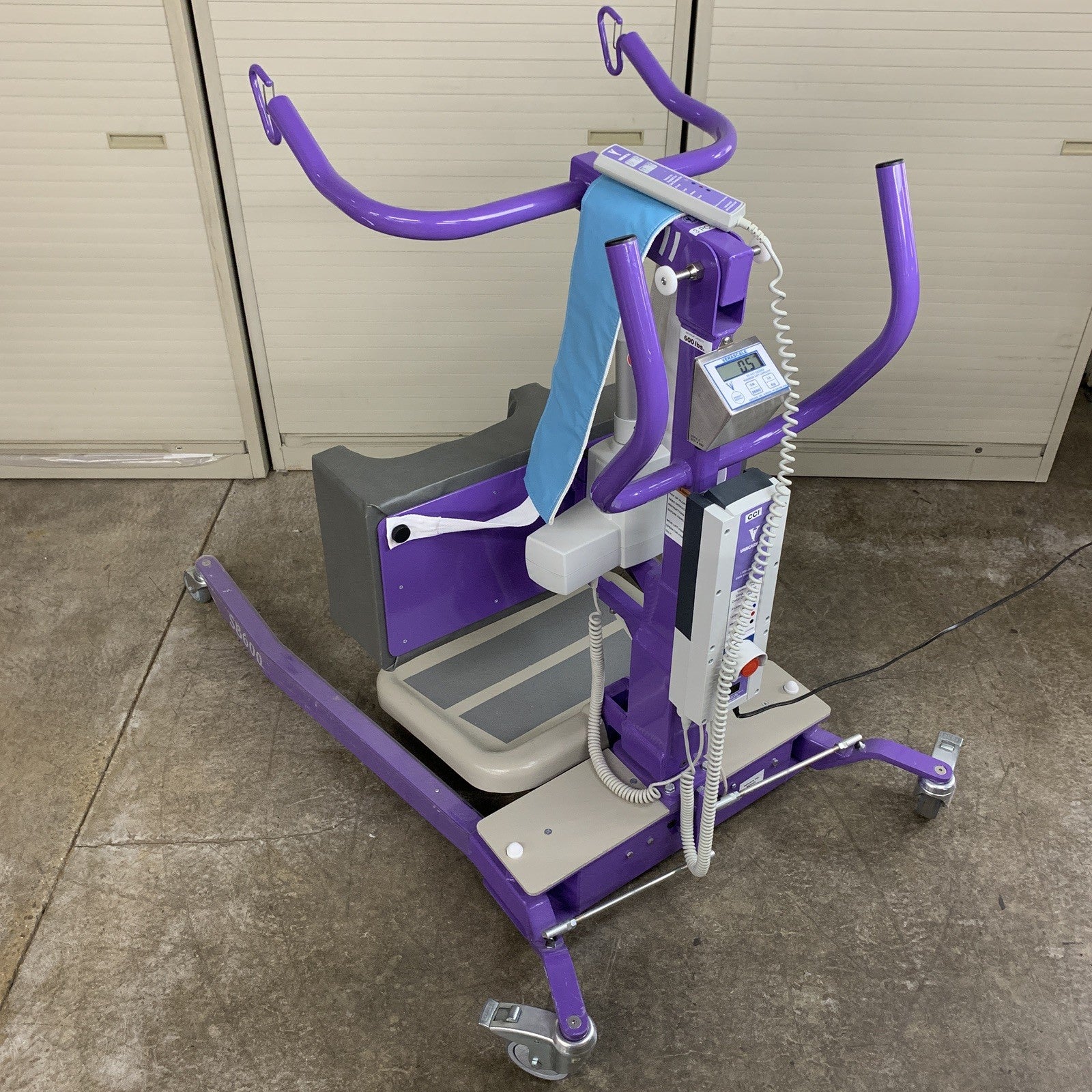 Vancare Vera II SB600 Powered Sit-to-Stand Patient Lift Powers Arms Don't Lift