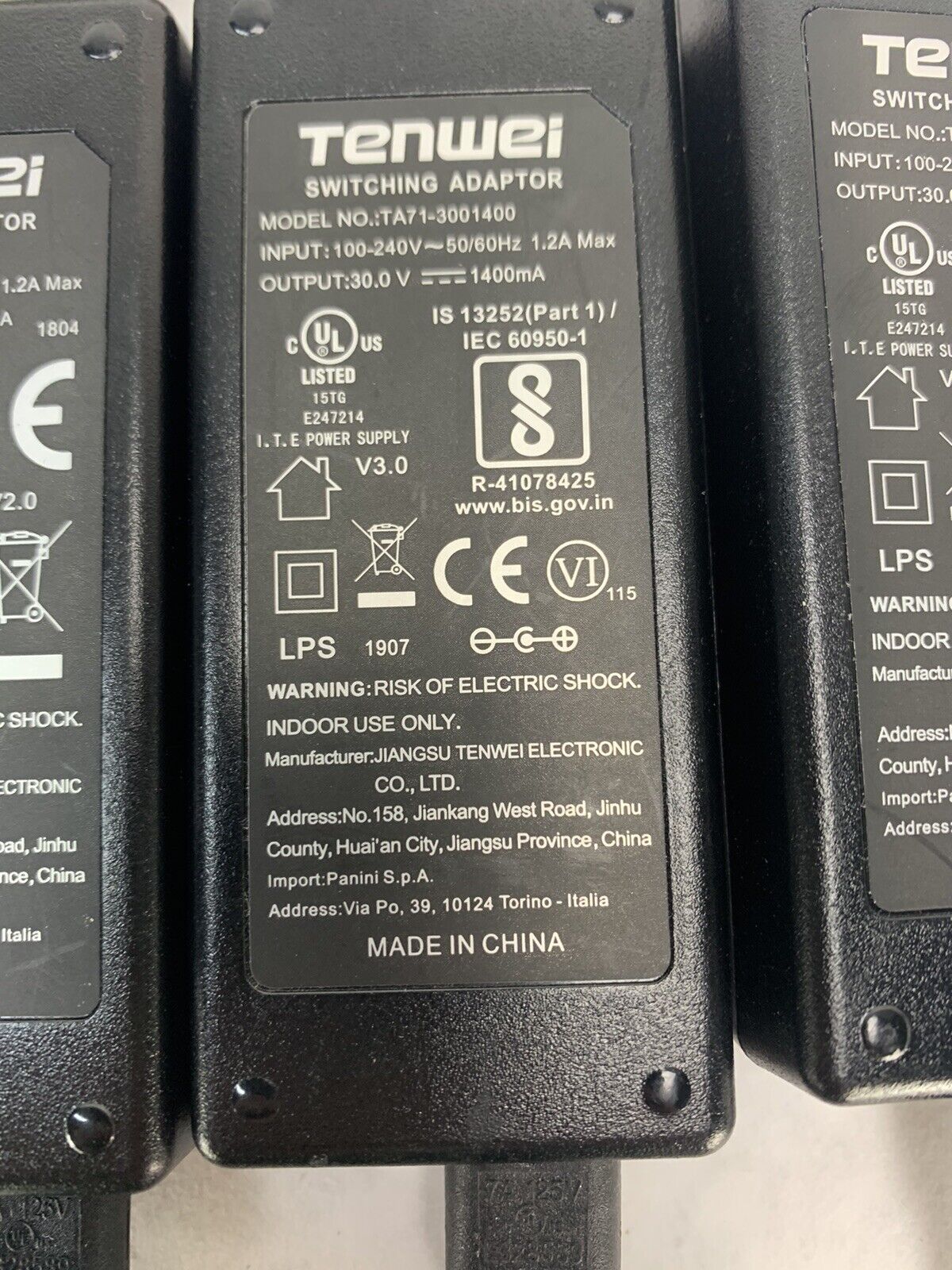 Lot 3 Tenwei Switching Adapter TA71-3001400