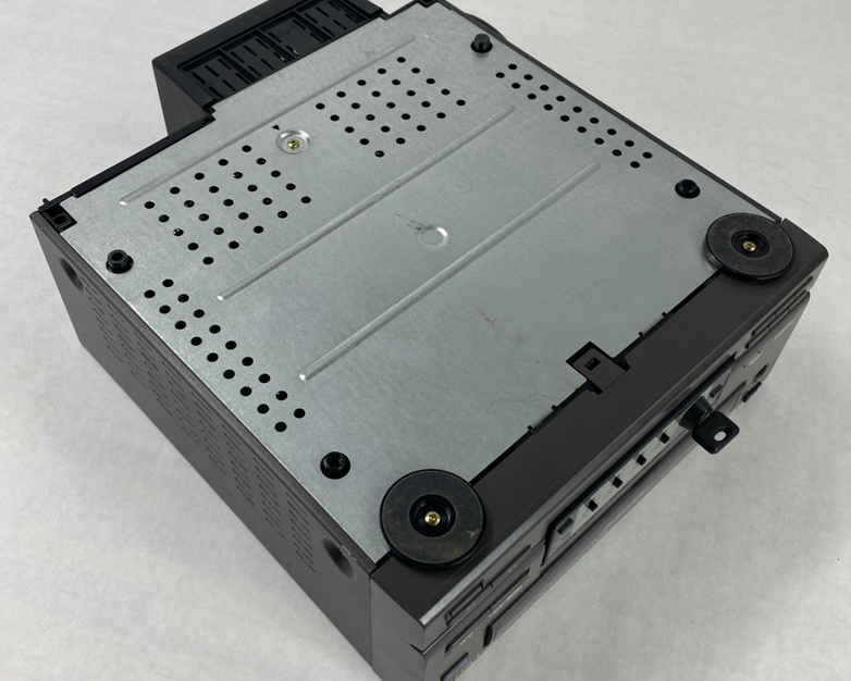 JVC SR-L901U Video Cassette Time Lapse Recorder with Key - Parts or Repair
