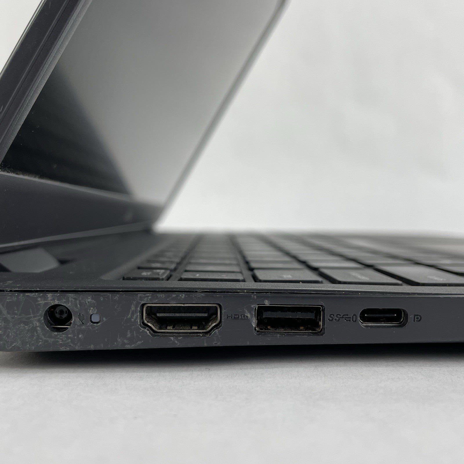 Dell Latitude 3510 15.6" i5-10210U 1.60 GHz 8 GB RAM No SSD/OS/AC - Bad Edge4