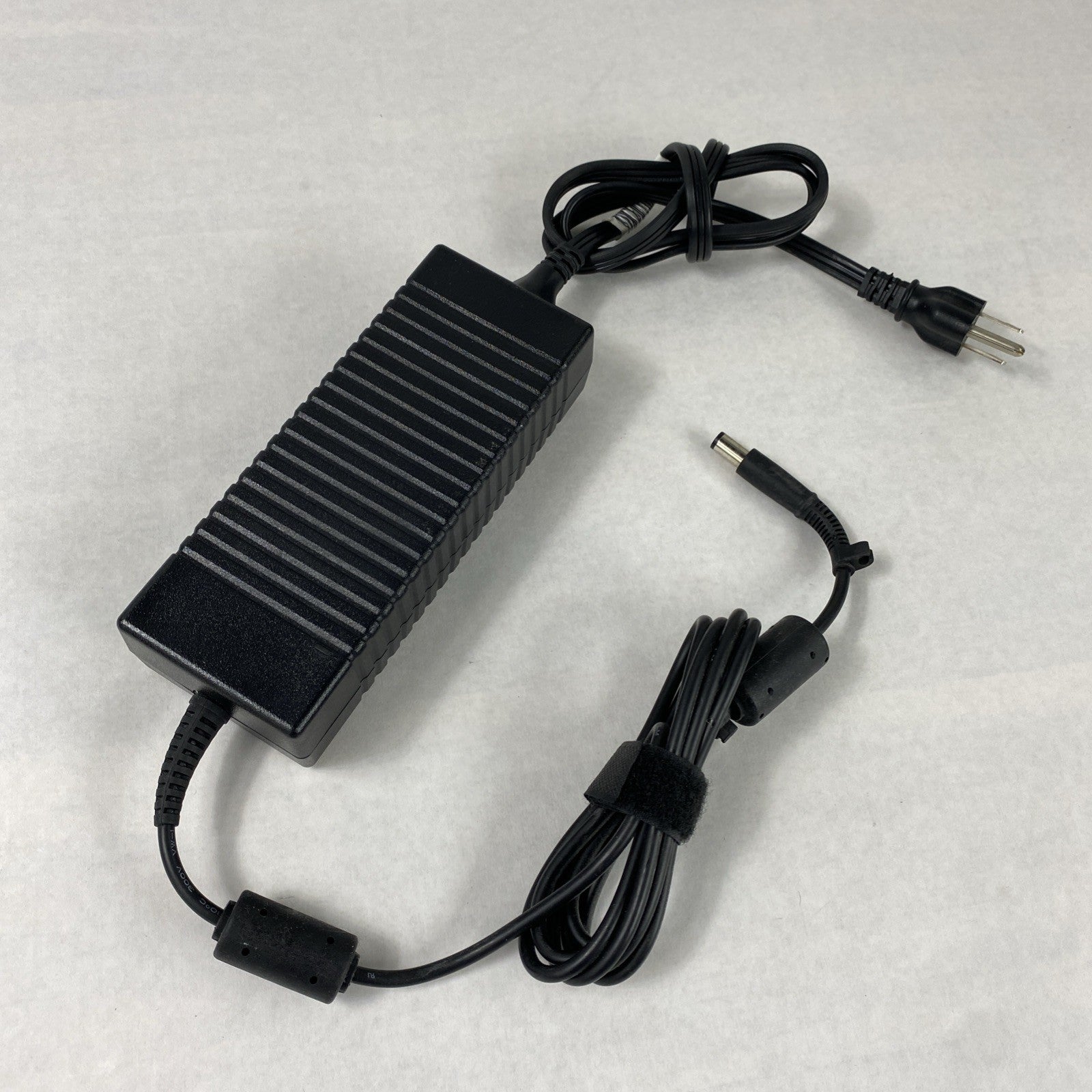 HP HSTNN-LA01-E 135W 19.5V 6.9A 7.4mm Barrel AC Power Adapter (Lot of 10)5