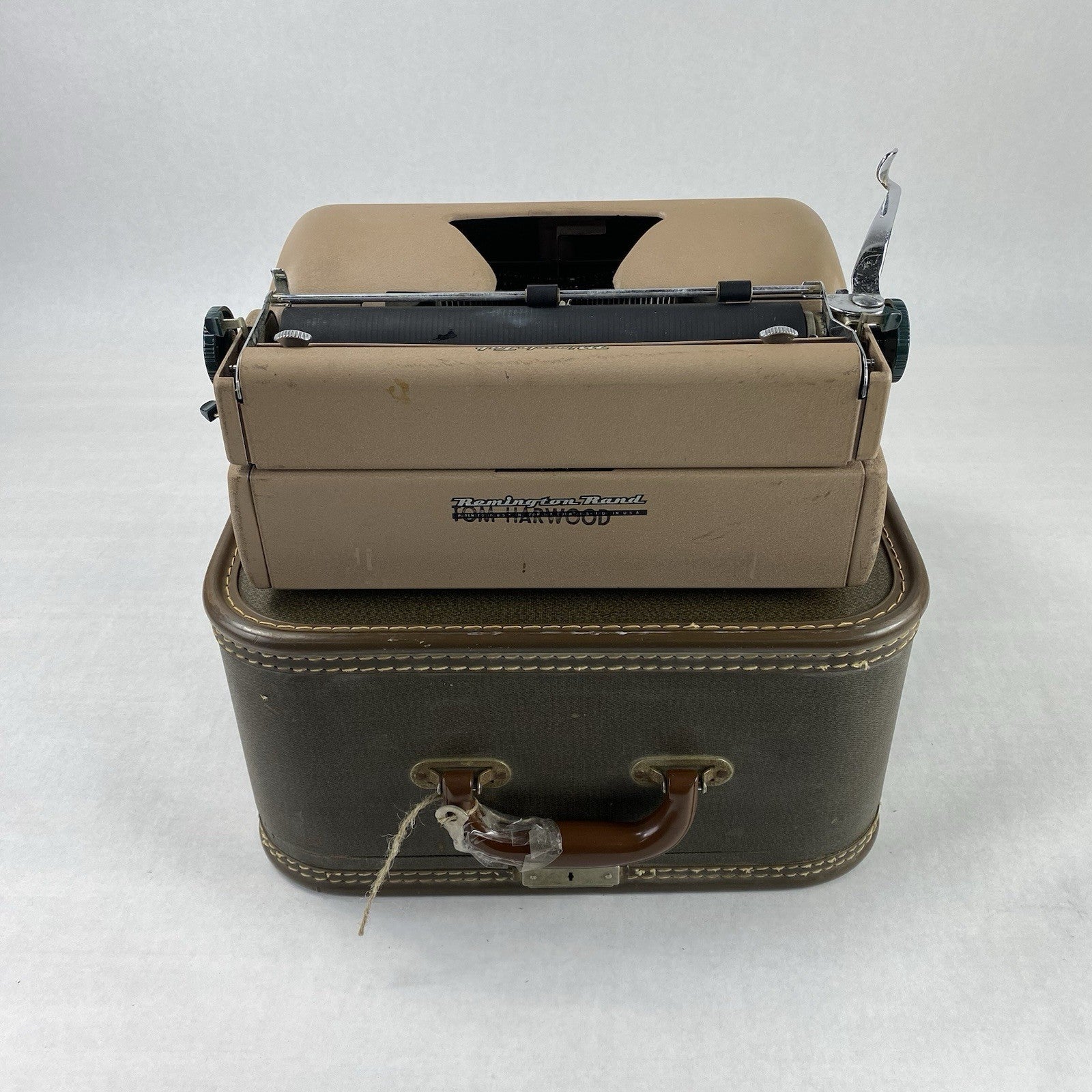 Remington Quiet Riter Miracle Tab Manual Typewriter with Case and Key Untested