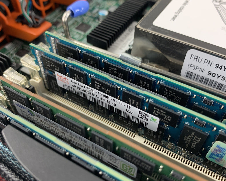 IBM System X3550 M4 Server 1x Xeon E5-2620 2.6 GHz 32 GB Ram No OS No HDD