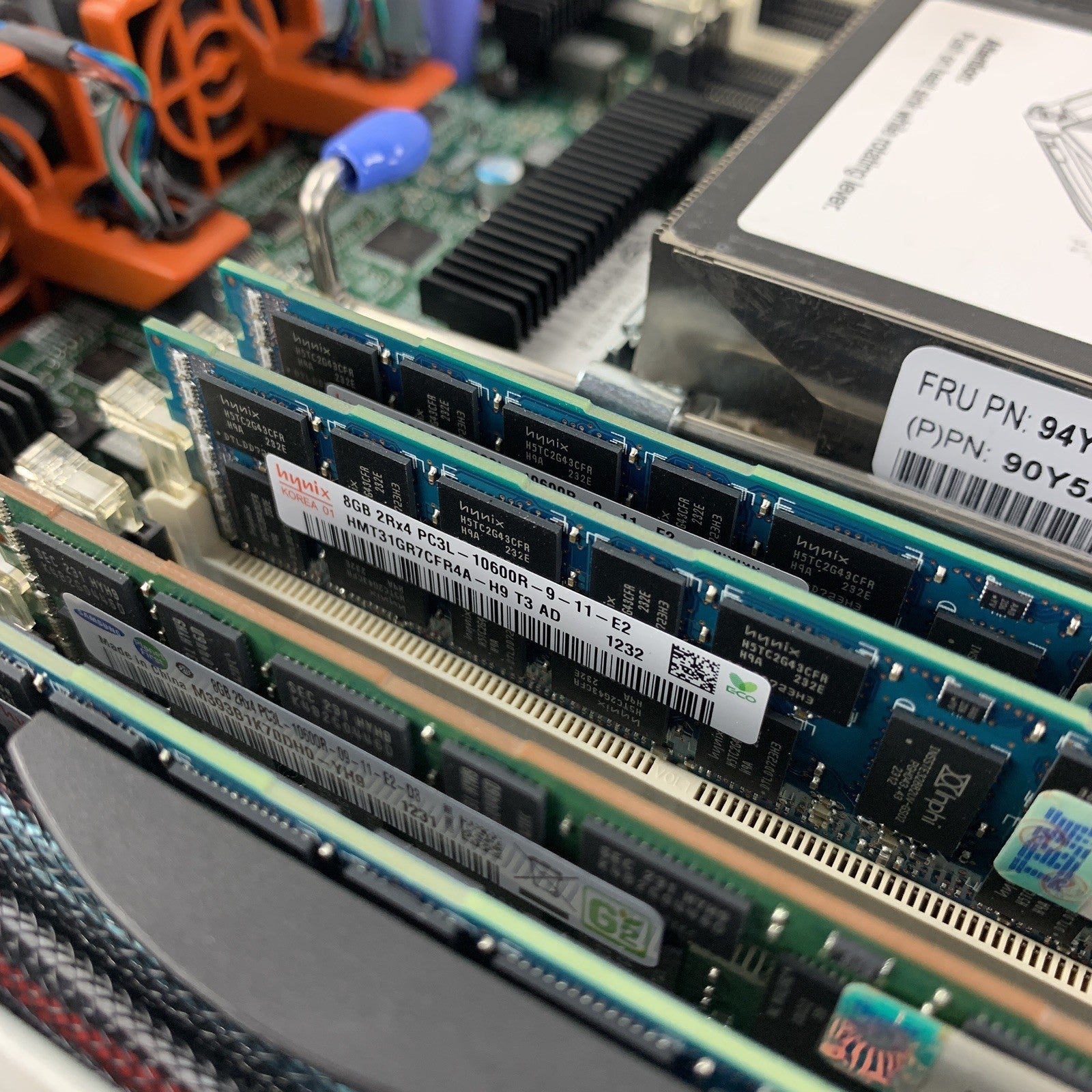 IBM System X3550 M4 Server 1x Xeon E5-2620 2.6 GHz 32 GB Ram No OS No HDD