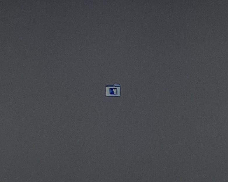 Apple M6498 iMac G4 17" 2003 PowerPC 7445 G4 1.00 GHz 256MB RAM No HDD No OS