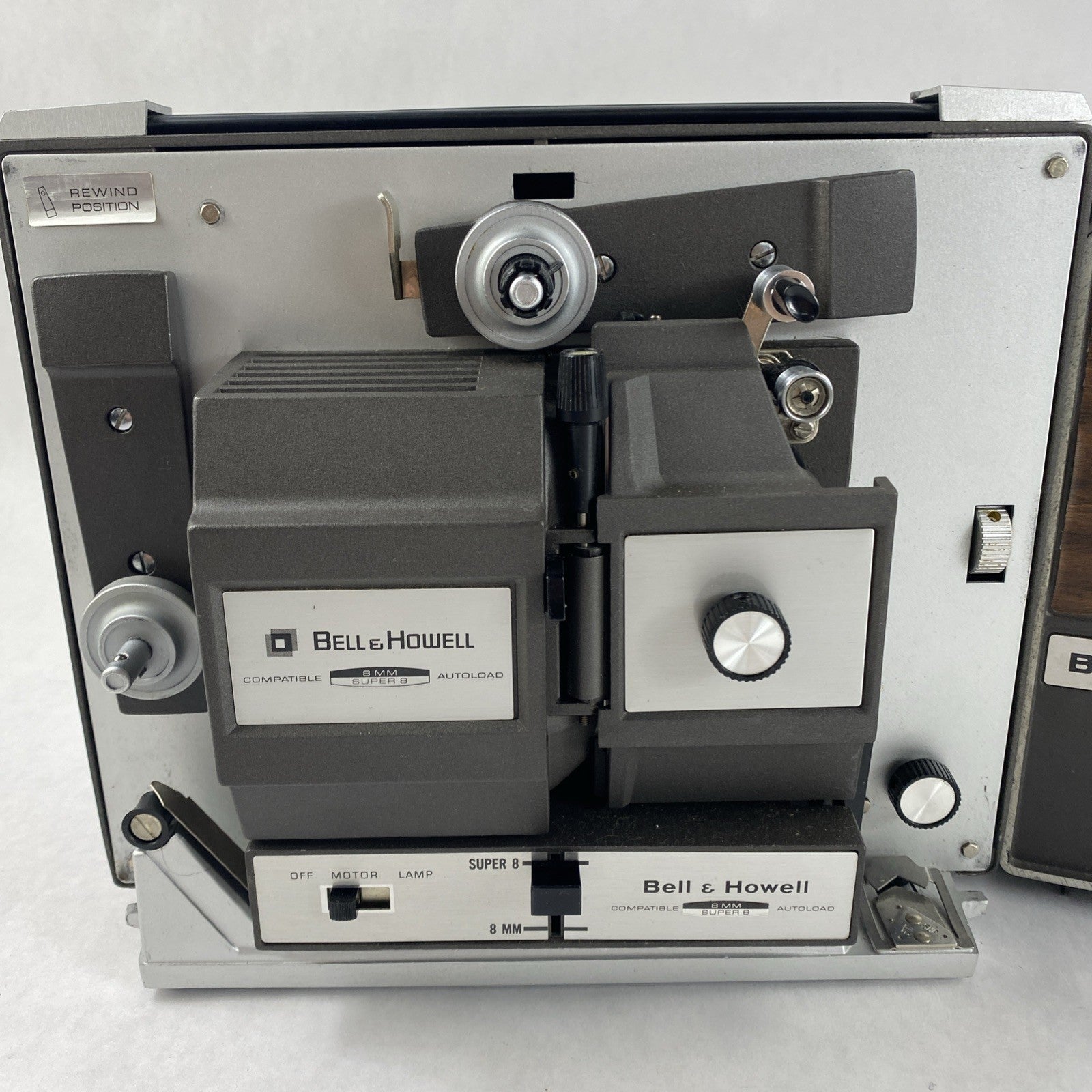 Bell & Howell Autoload 8MM Super 8 456A Movie Projector Lamp Does Not Work1
