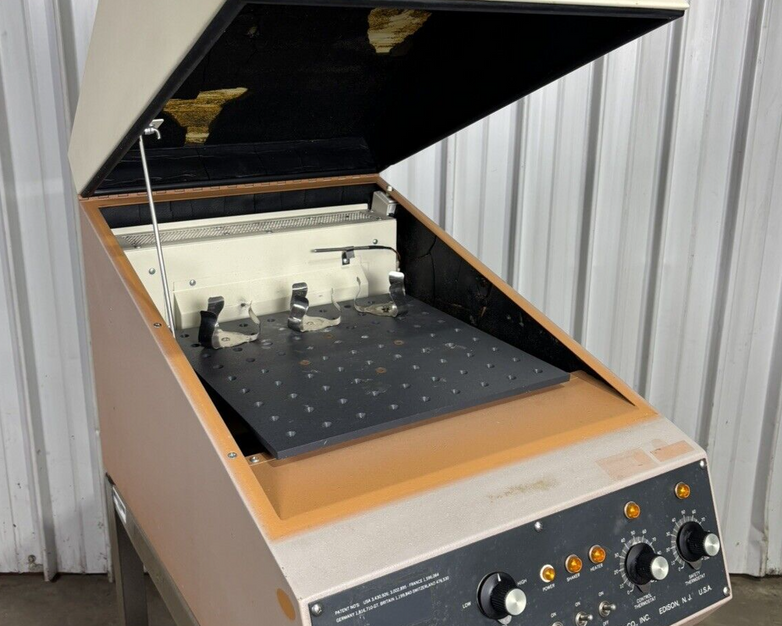 New Brunswick G-24 Environmental Incubator Orbital Shaker G24 Powers On