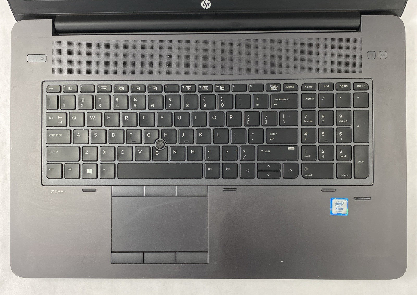 HP ZBook 17 G3 Intel Xeon E3 1535M V5 2.9GHz 16GB RAM 17.3" No SSD/OS/AC/Batt4