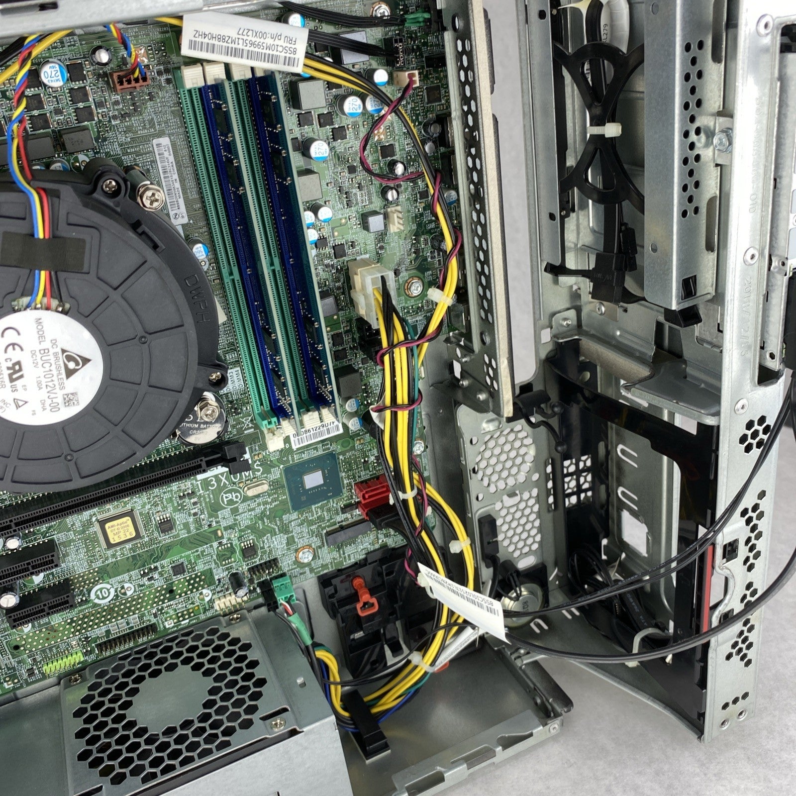 Lenovo ThinkCentre M720s SFF Intel Core i5-8500 3.0GHz 8GB RAM DVDRW No HDD OS