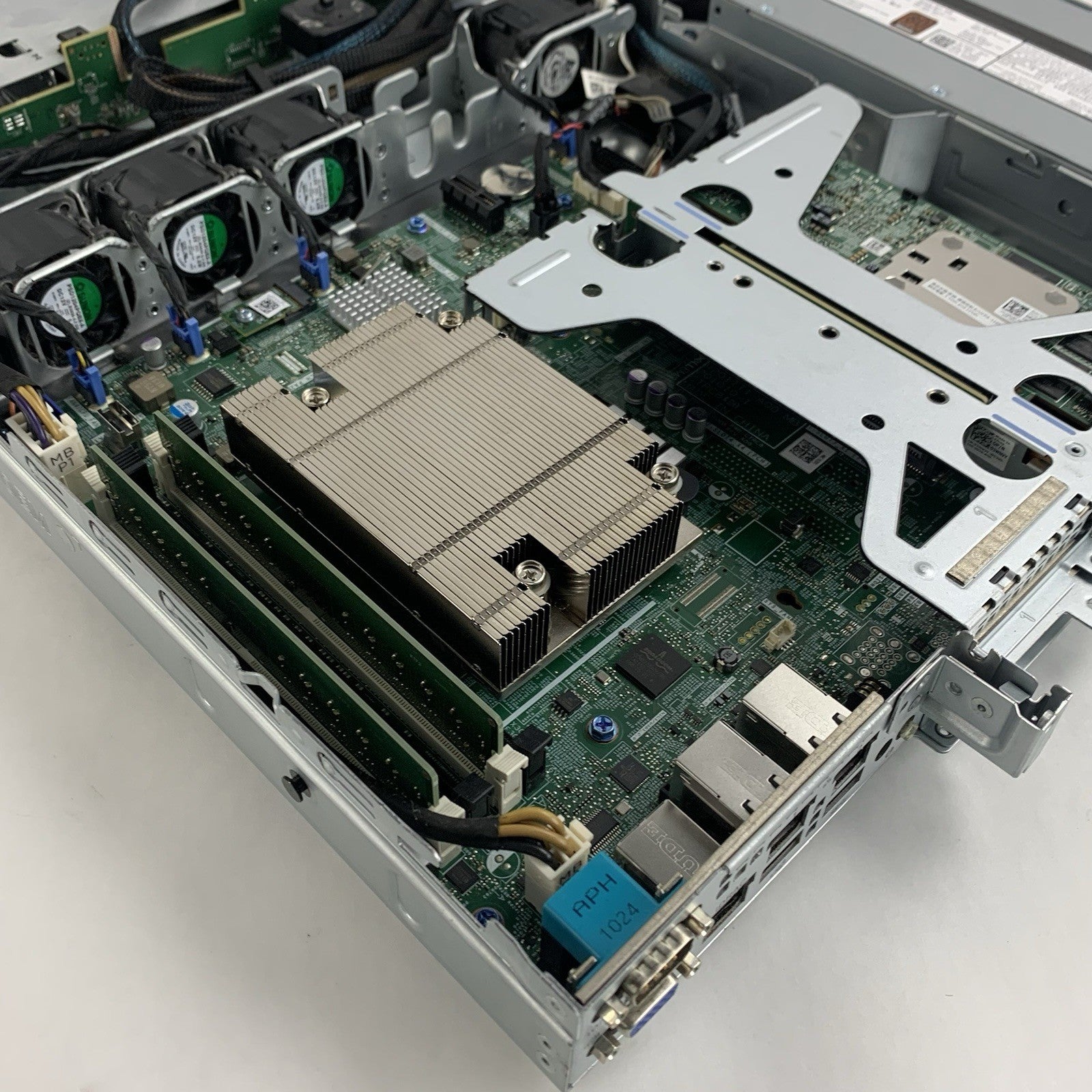 Dell PowerEdge R250 1U Server 1x Xeon E-2324G 3.1 GHz 16 GB Ram No OS No HDD12