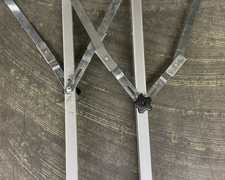 Da-Lite Fast-Fold Deluxe Projection Screen Frame - No Screen - Parts or Repair