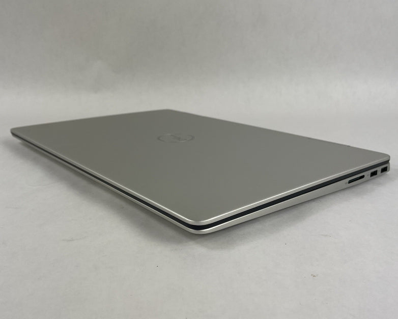 Dell Inspiron 7586 15.6" i5-8265U 1.60 GHz 8 GB RAM No SSD/OS/AC/Batt
