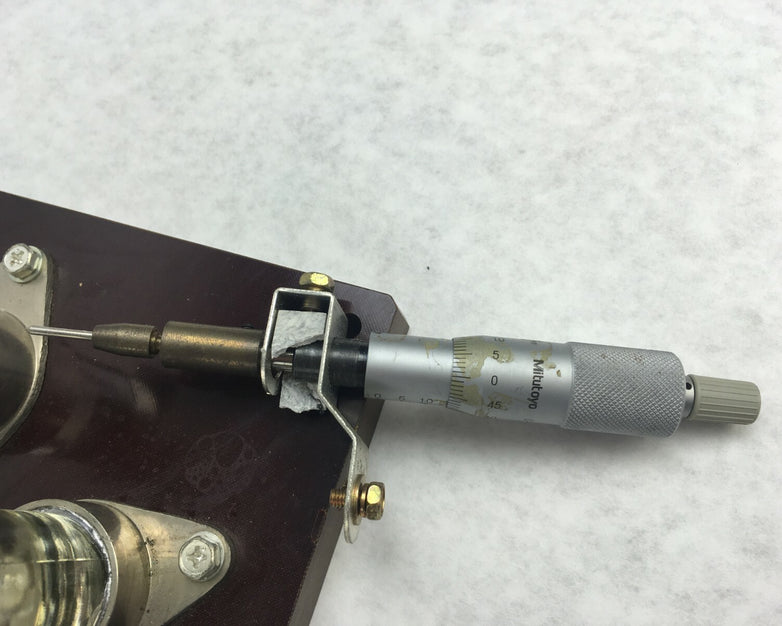 Mitutoyo Micrometer 0-25mm Metric Tool Range .01mm 705 EMI Fixture Tester